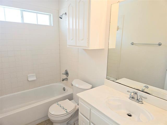 Building Photo - 4921 Giordano Way