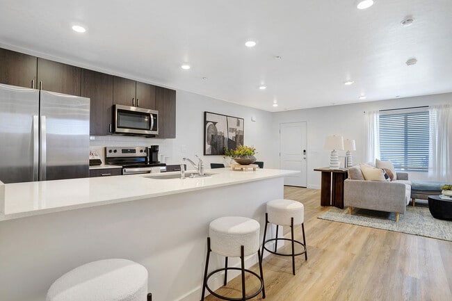 KITCHEN  | LITTLE VALLEY TOWNHOMES - Little Valley Townhomes