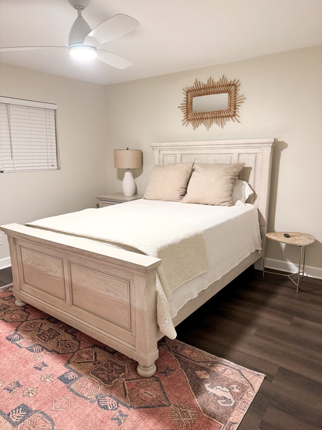 Building Photo - 807 Park Lane