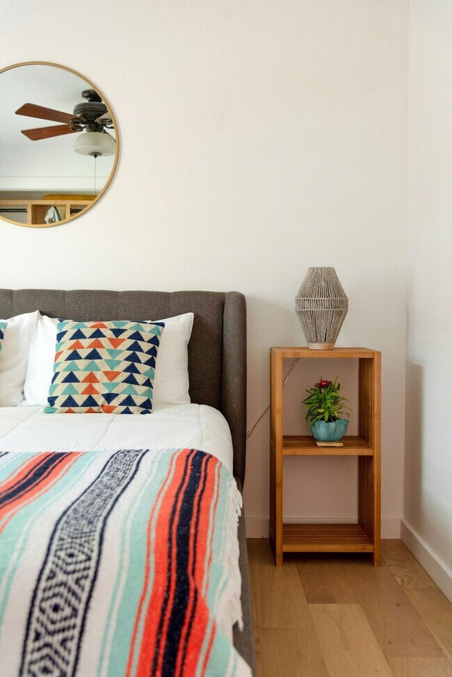 Building Photo - 2906 Westhill Dr