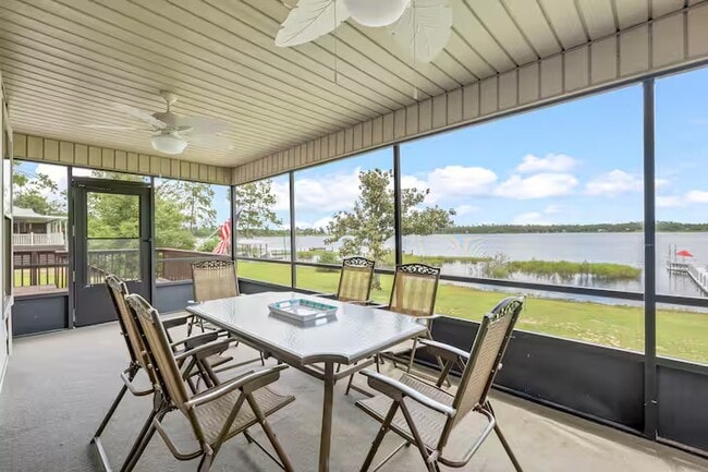 Building Photo - 270 Silver Lake N