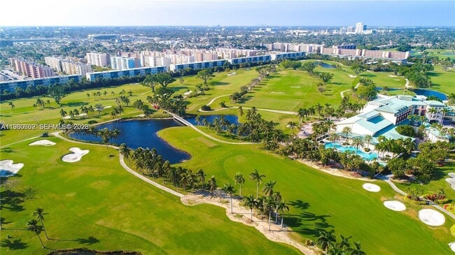 Building Photo - 1755 E Hallandale Beach Blvd