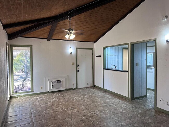 Building Photo - 126 Conference Dr