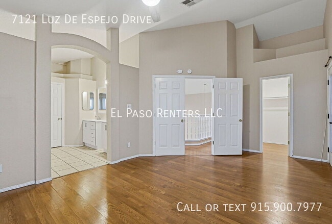 Building Photo - 7121 Luz De Espejo Dr