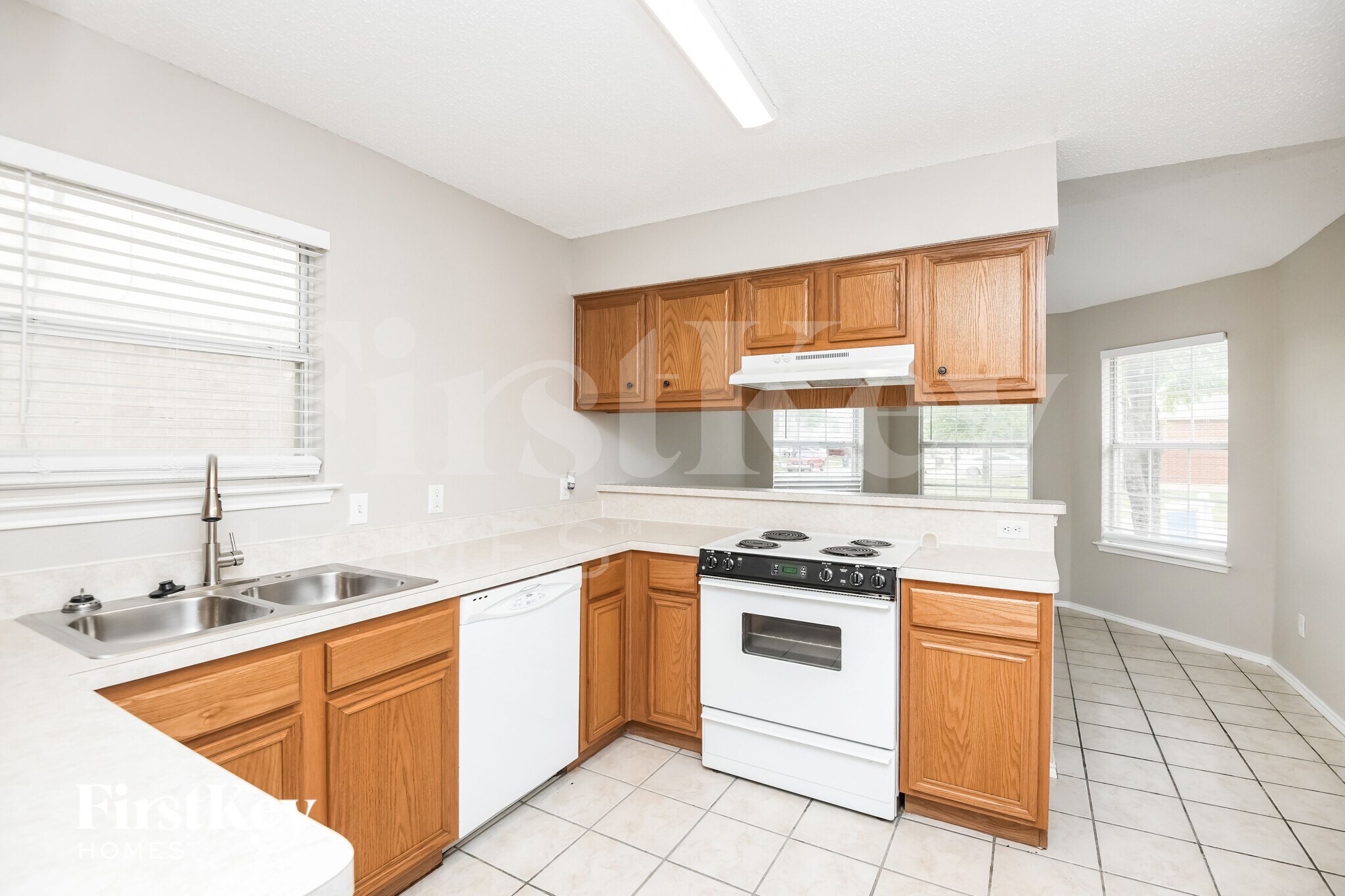 Building Photo - 2529 Rivers Edge Dr