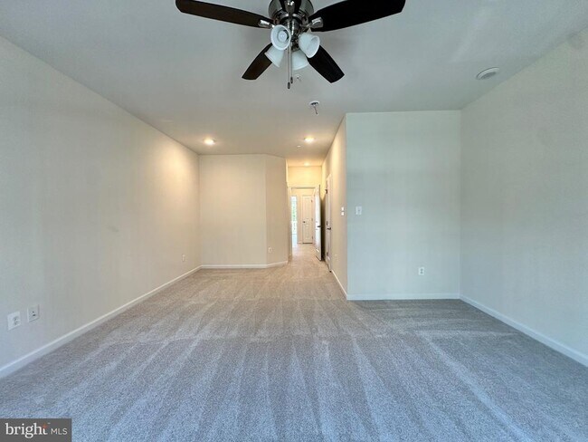 Building Photo - 13727 Endeavour Dr