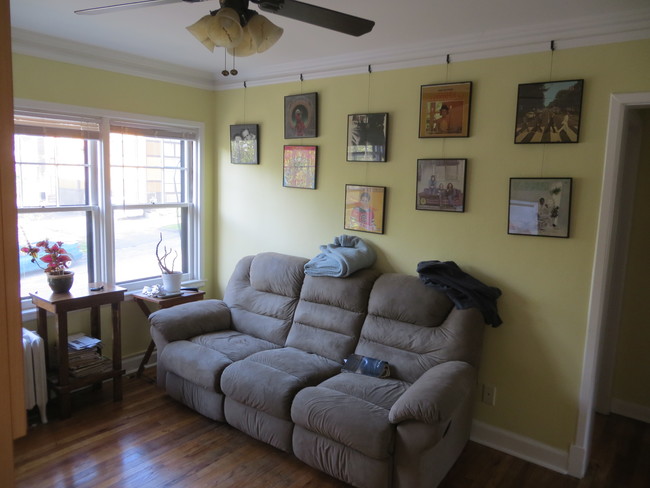 Living room - 1818 Pleasant St