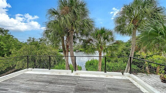 Building Photo - 7665 Sanderling Rd