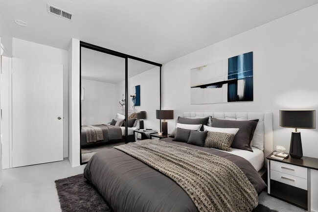 Building Photo - Canyon Springs Townhome Apartments