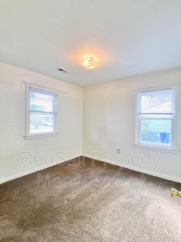 Building Photo - 17 Hoopes Rd