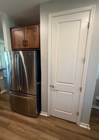 Building Photo - 3552 W Dreamy Draw Dr