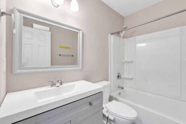 Building Photo - Updated 2 Bedroom / 1 Bath Home in Spartanburg $1,205/mo rent