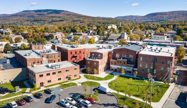 Building Photo - Putnam Hotel – $2,041 – 1 Bedroom/1 Bathroom, 755 SQ.FT. – UTILITIES INCLUDED