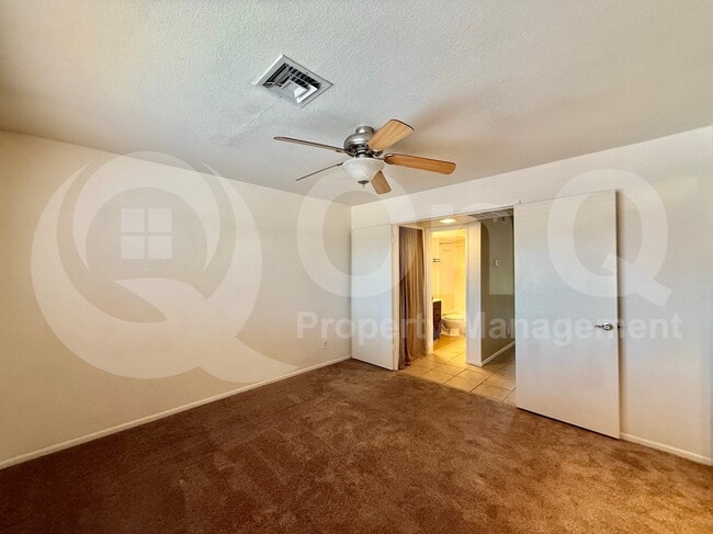 Building Photo - 4901 S Calle Los Cerros Dr