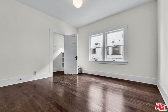 Building Photo - 2014 5th Ave