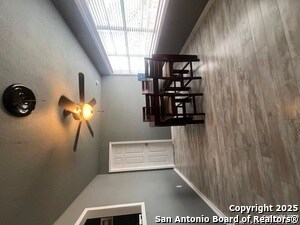 Building Photo - 3058 Westview Dr