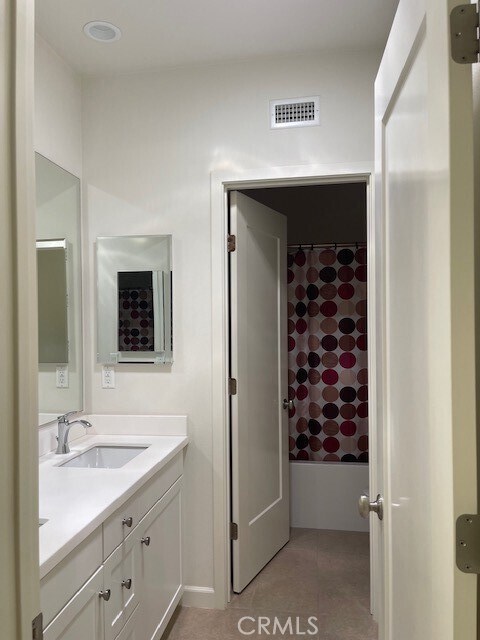 Building Photo - 111 Holly Springs