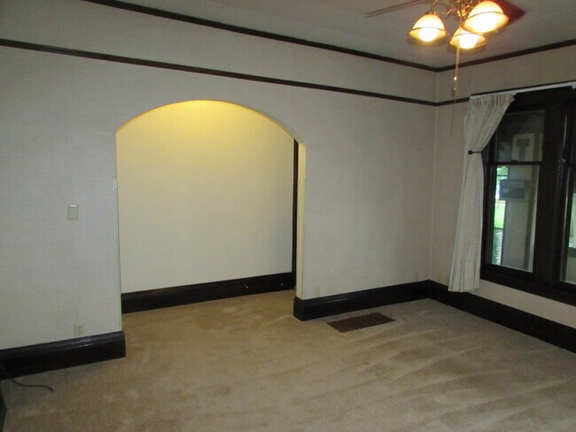 Building Photo - 123 S Brittingham Pl