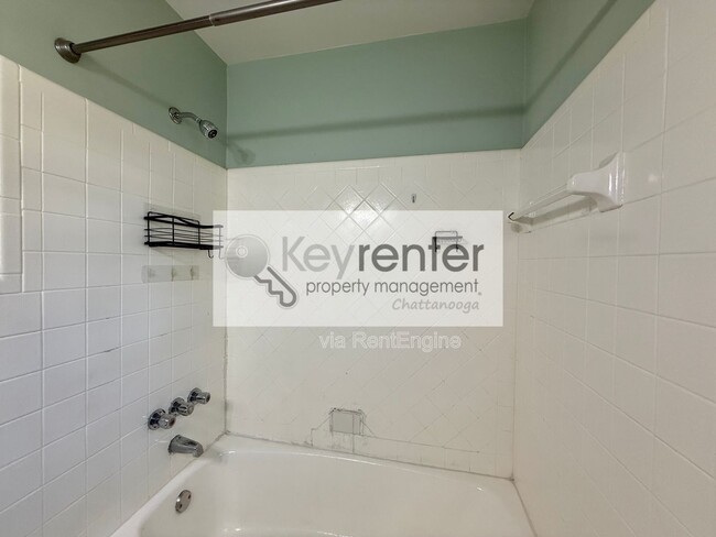 Building Photo - 1322 Koblan Dr