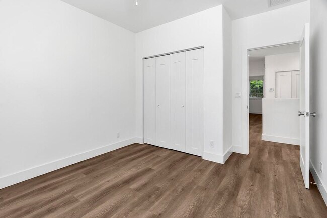Building Photo - 211 Ocean Breeze