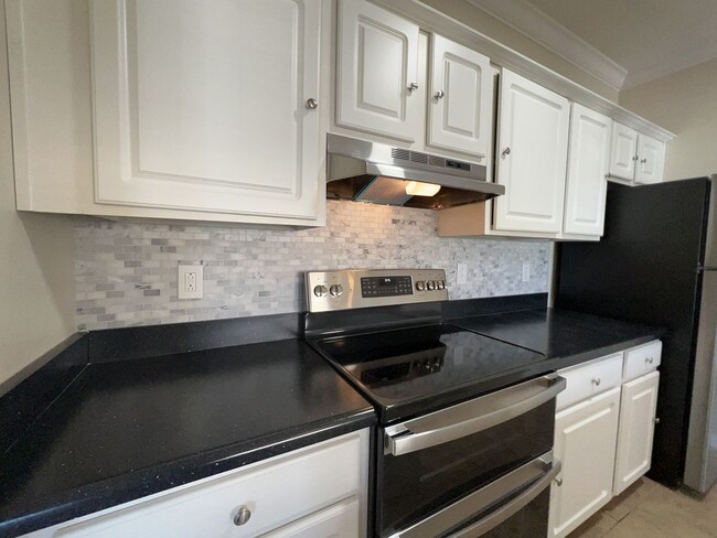 Building Photo - Convenient Newly Remodeled Condo