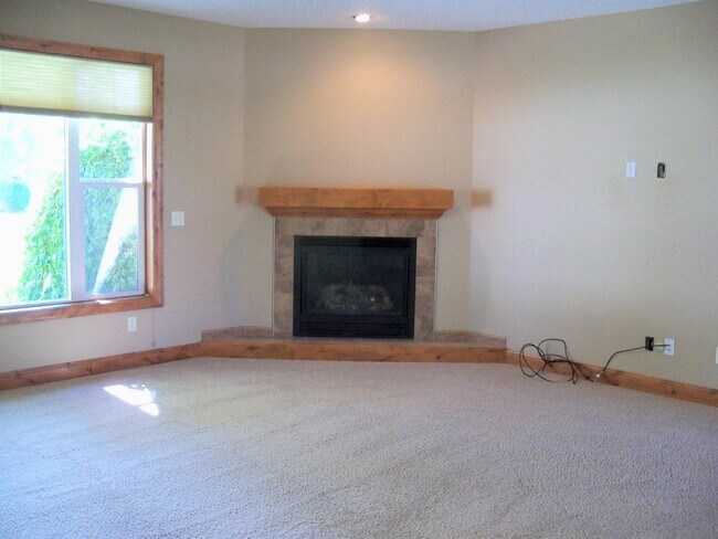 Building Photo - 2715 Westfork Ln