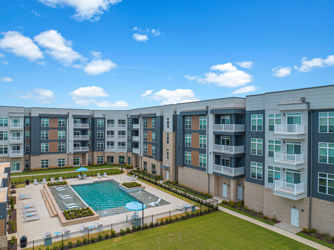 Building Photo - Lofts at Houston Central