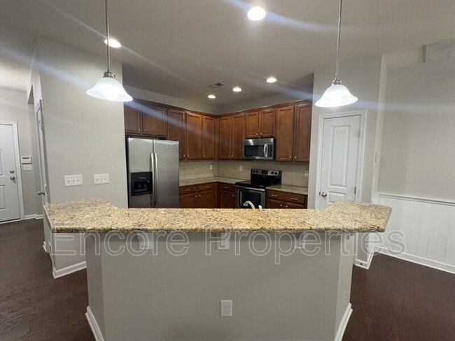 Building Photo - 1200 Grace Point Rd