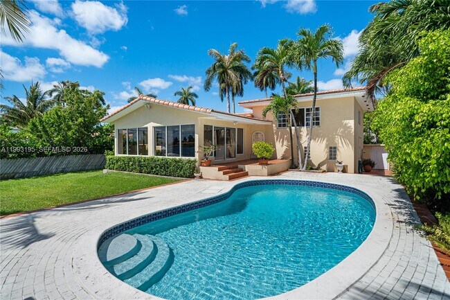 Building Photo - 7531 Beach View Dr