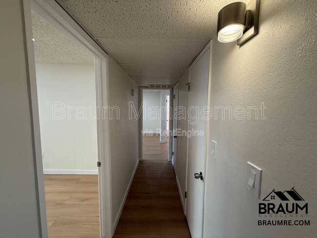 Building Photo - 5461 Kester Ave