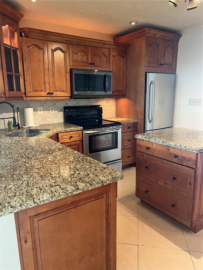 Building Photo - 6805 NW 75th St