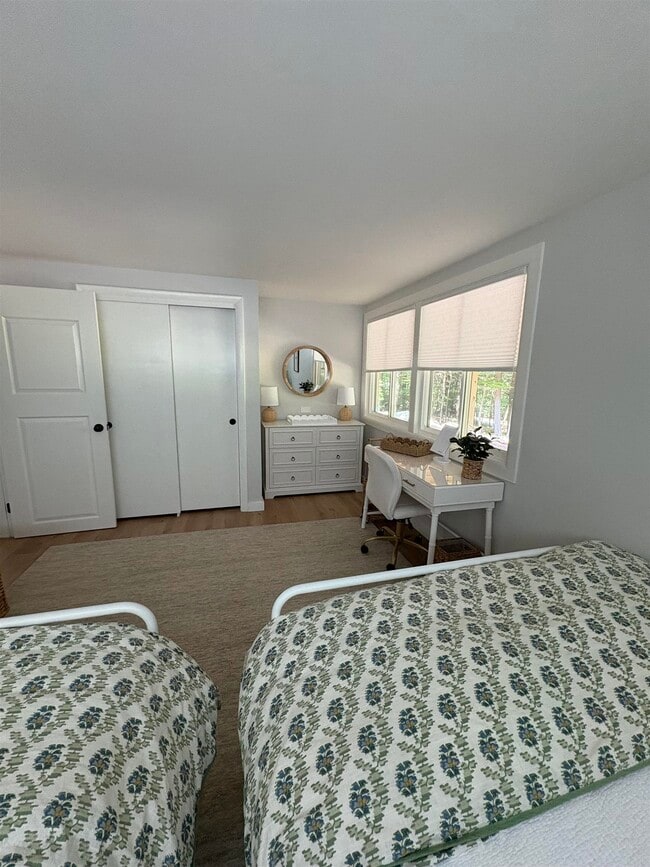 Building Photo - 121 Upper Bay Rd