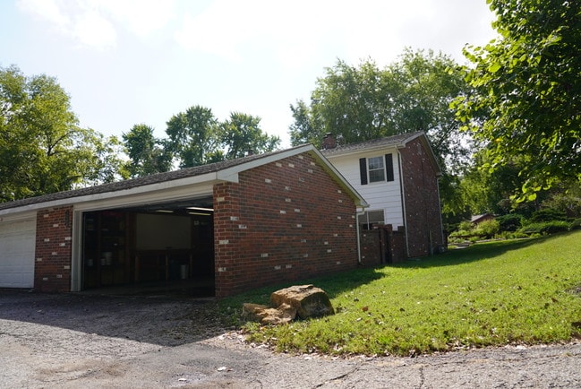Building Photo - 1008 Jana Dr