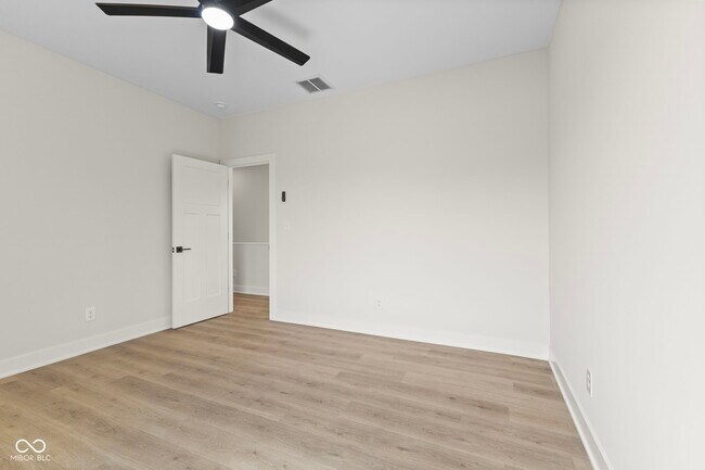 Building Photo - 1405 Deloss St