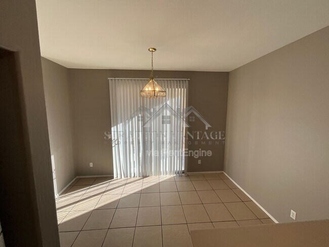 Building Photo - 11381 W Yuma St