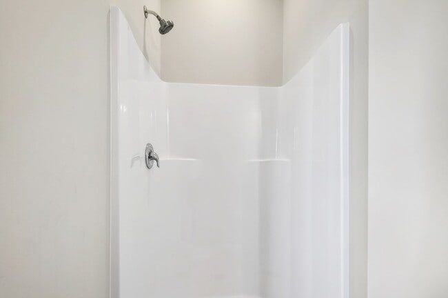 Building Photo - ***Pending*** Beautiful 4BR End-Unit Townhome in Prime Apex Location!