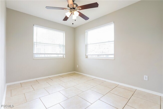 Building Photo - 731 Cypress Ave