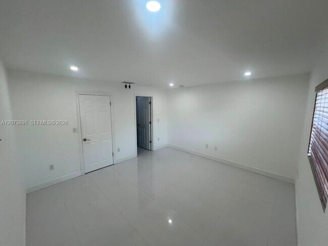 Building Photo - 15410 SW 74th Cir Ct