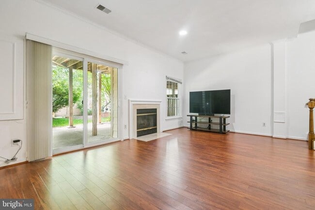 Building Photo - 12314 Sour Cherry Way