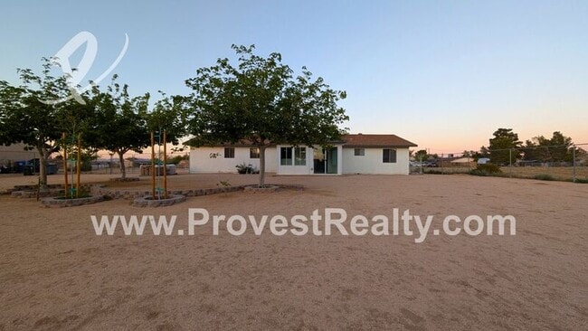 Building Photo - 10790 Sauk Rd