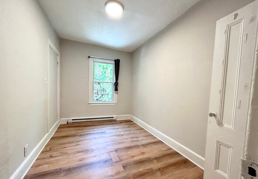 Building Photo - 7 Warwick St