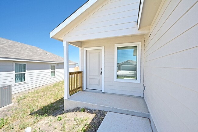 Building Photo - 1517 Hummock Steep