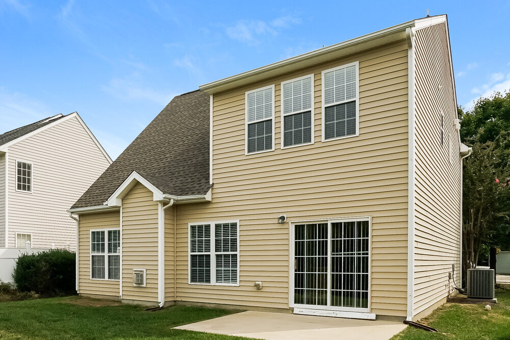 Building Photo - 8115 Willowglen Dr