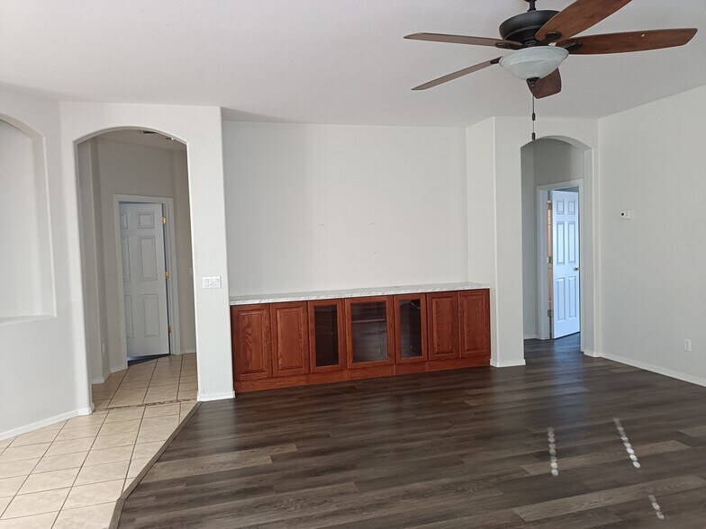 Living Room - 14634 W Ventura St