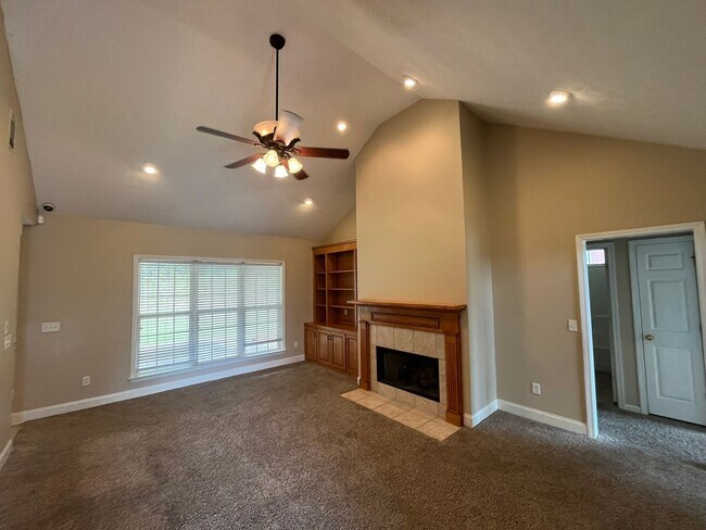 Building Photo - Welcome to the Broadfield Subdivision !! A Place to Call Home.