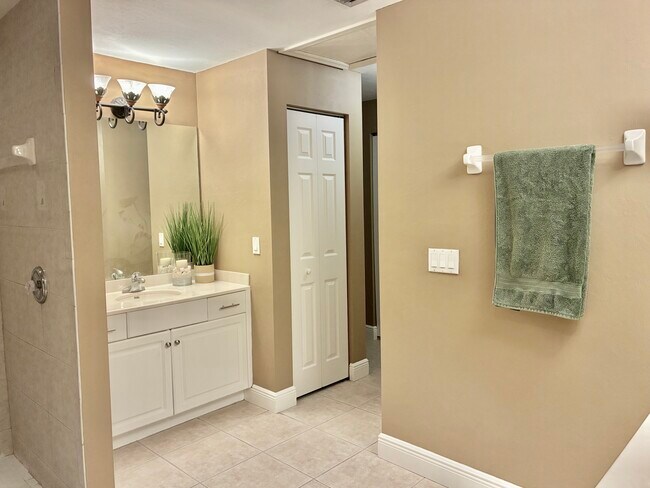 Building Photo - 26748 Morton Ave