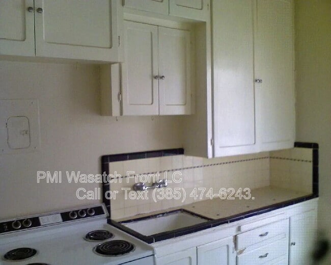 Building Photo - 38 J St