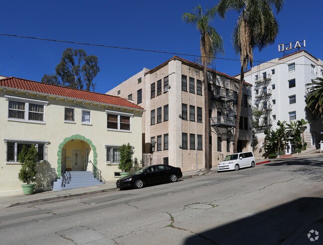 Building Photo - 1921 Whitley Ave