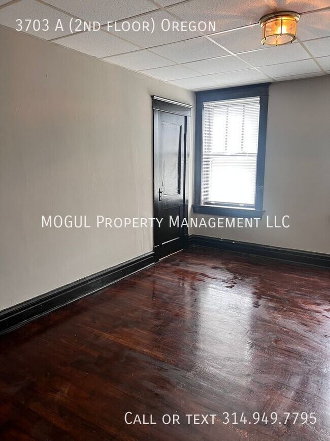 Building Photo - 3703 A (2nd floor) Oregon-