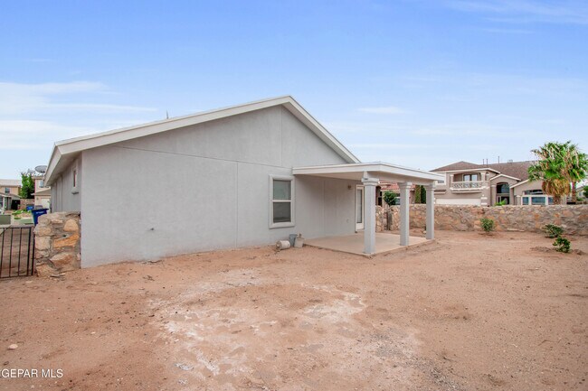 Building Photo - 12701 Tierra Monje Ln